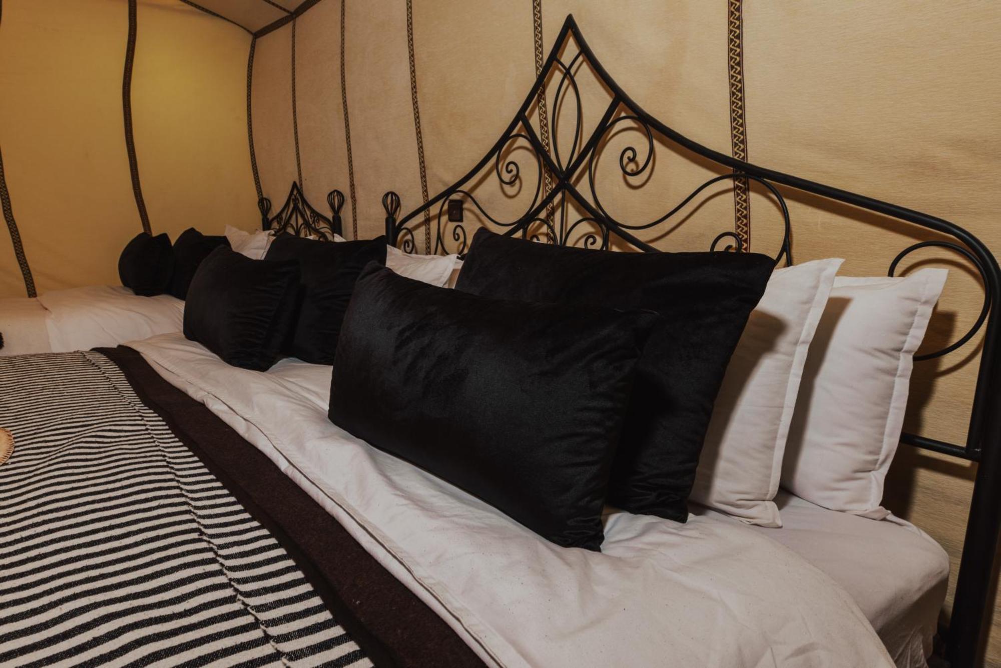Tassili Luxury Desert Camp 梅尔祖卡 外观 照片