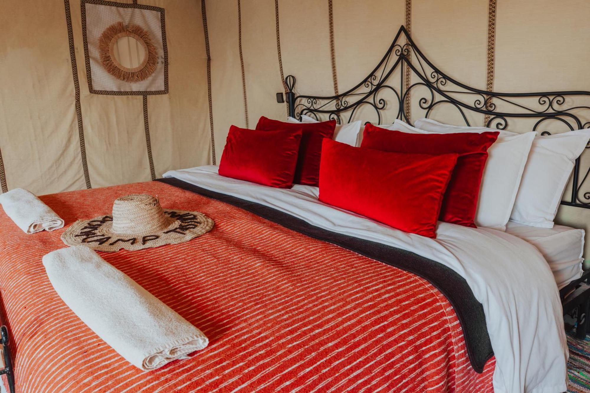 Tassili Luxury Desert Camp 梅尔祖卡 外观 照片
